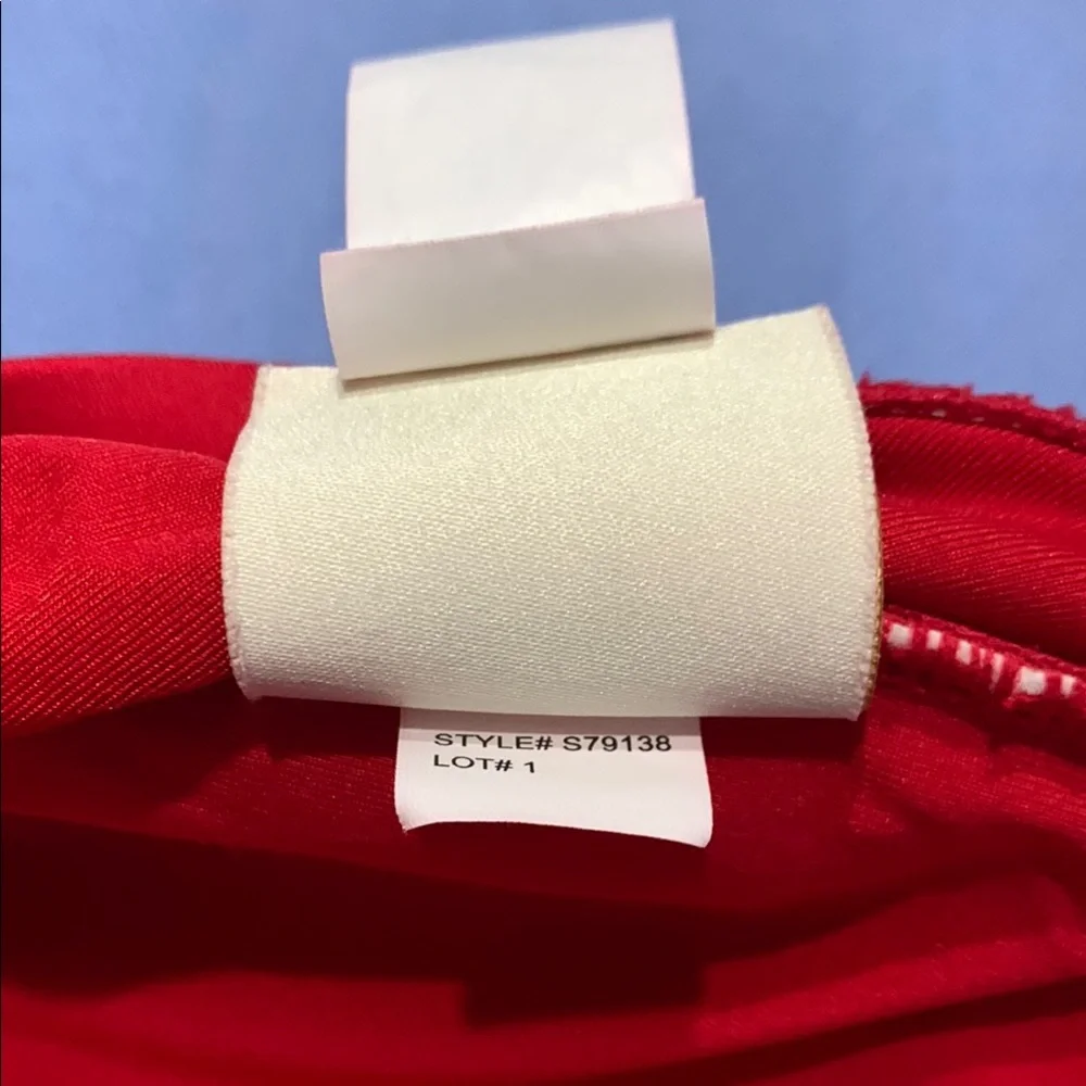 Kate Spade New York Women's Scalloped Cutout One Piece Swimsuit, Rosa Red, Large - Picture 4 of 7